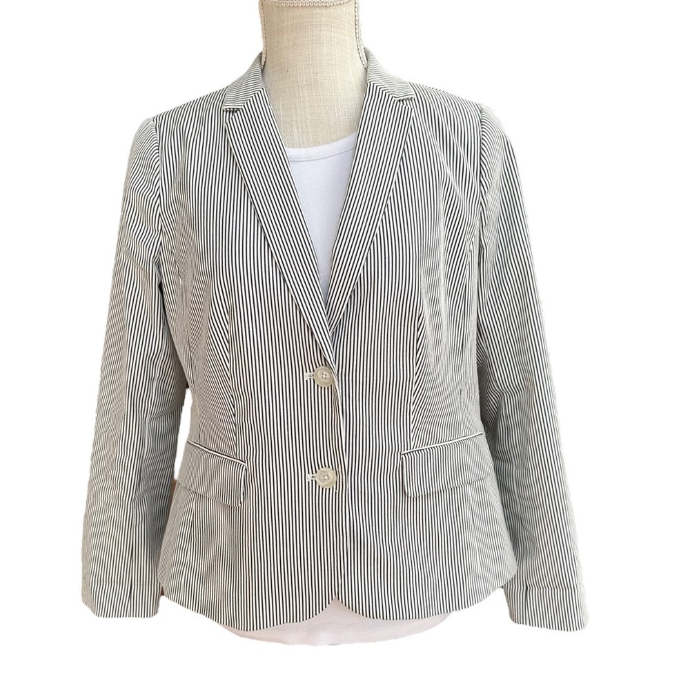 Talbots Seersucker Grey and White Two Button Blazer Jacket Size: 6P‎